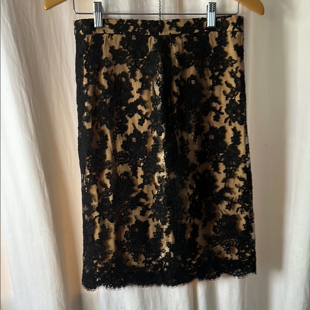 Monique Lhuillier Elegant Black Lace Overlay Silk Skirt